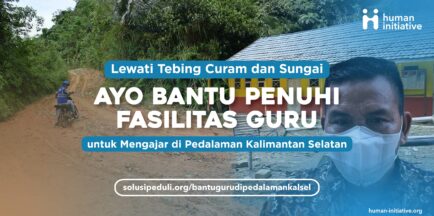 Bantu Pak Sapriansyah mengajar di Pedalaman Kalimantan